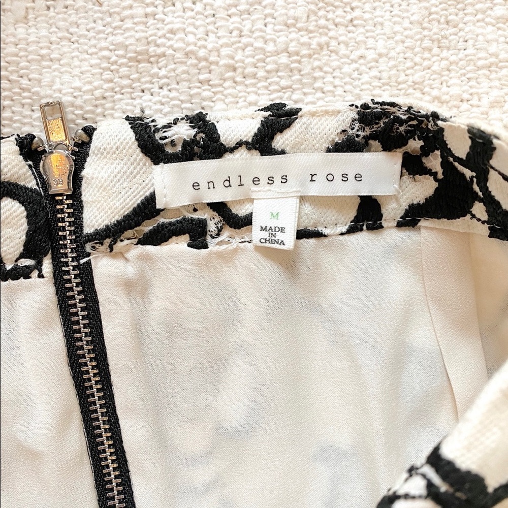 ENDLESS ROSE | BLACK AND WHITE FLORAL MATCHING SET - Picture 6 of 6